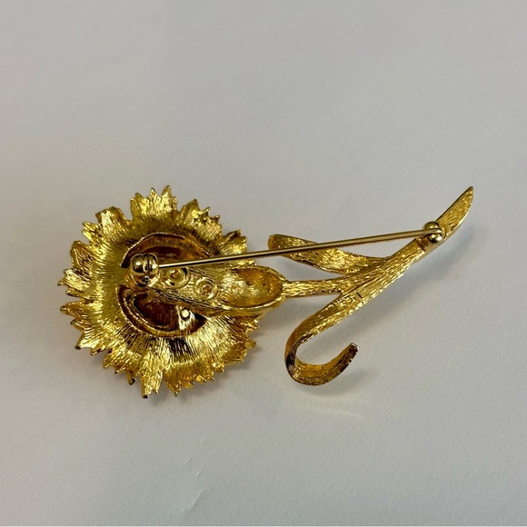 Stunning Vintage Dimensional Carnation Flower Brooch with Cultured Pearl - Picture 6 of 7